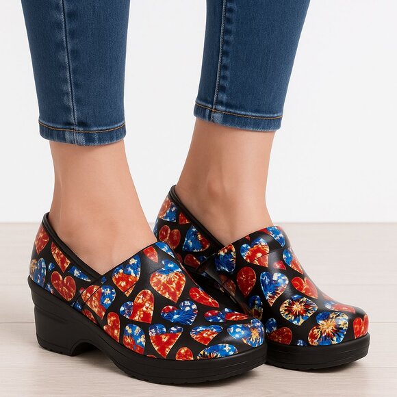 easy street Shoes - Easy Works By Easy Street Laurie 7 W Clogs Tie Dye Hearts Slip Resistant